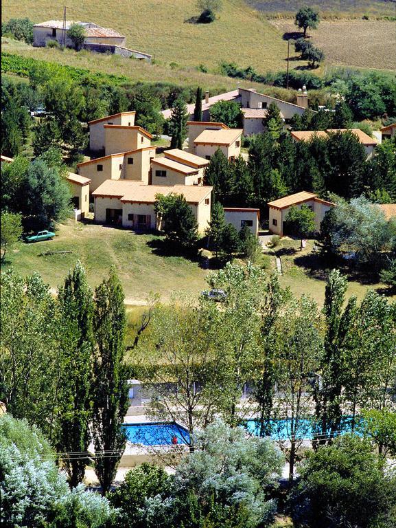 Готель Vvf Drome Provence Монбрен-ле-Бен Екстер'єр фото