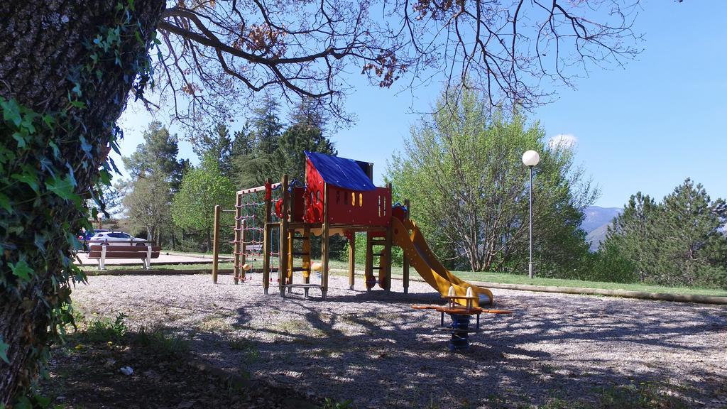 Готель Vvf Drome Provence Монбрен-ле-Бен Екстер'єр фото