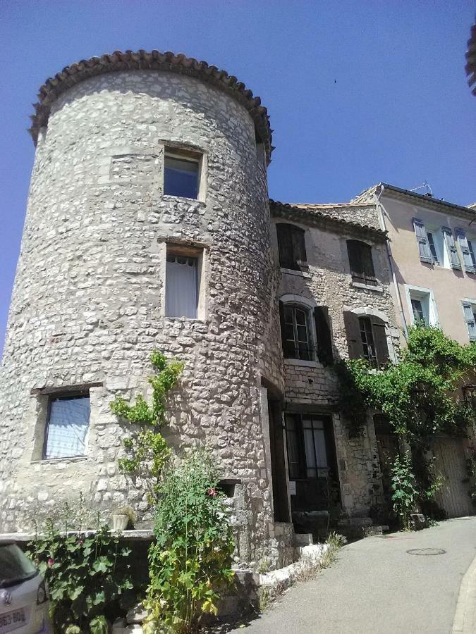 Готель Vvf Drome Provence Монбрен-ле-Бен Екстер'єр фото